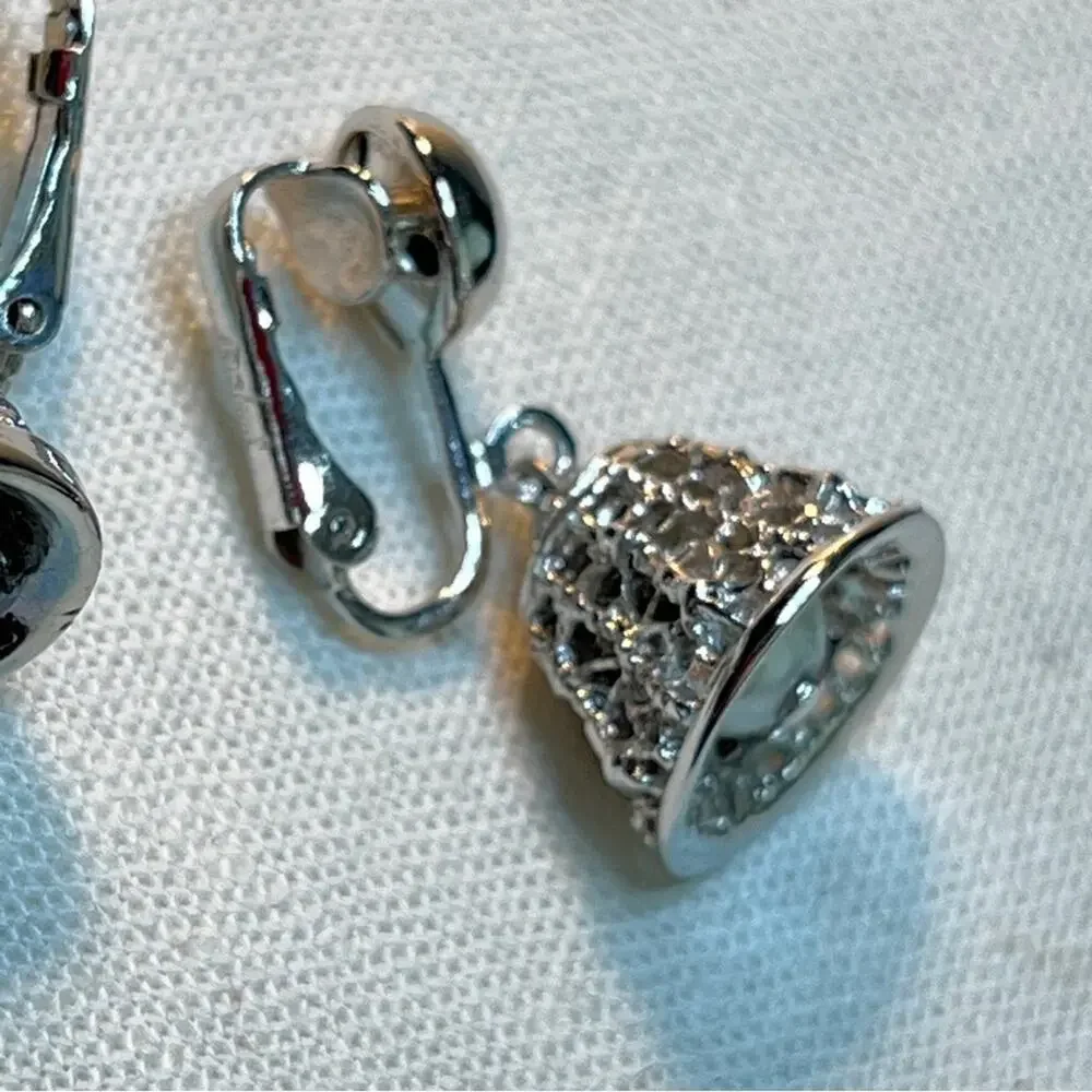 JUDY LEE VINTAGE 1950 MID CENTURY FAUX SILVER BELLS WITH FAUX PEARL EARRINGS